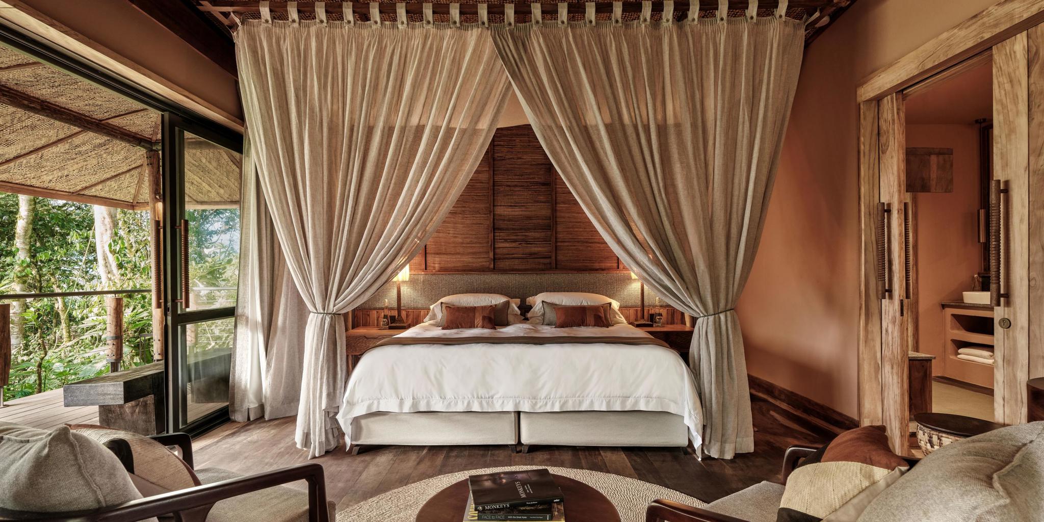 How Much Does a Luxury Uganda Safari Cost?