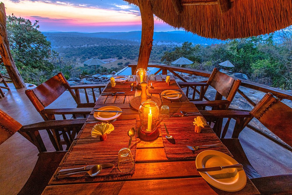 Dining at Mihingo Lodge