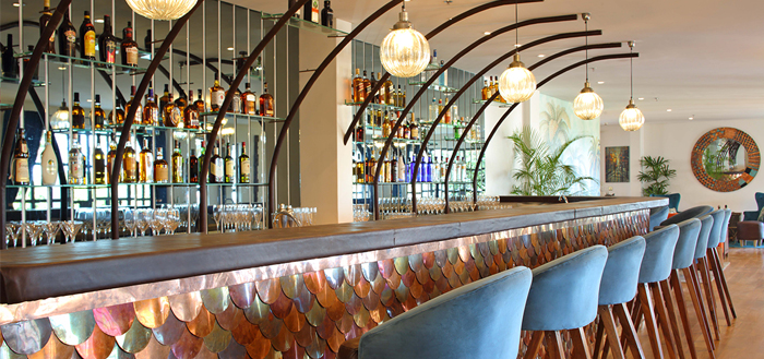 Latitude 0° Hotel