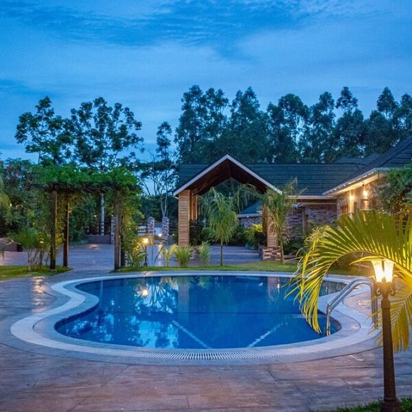 Chimpundu lodge exterior